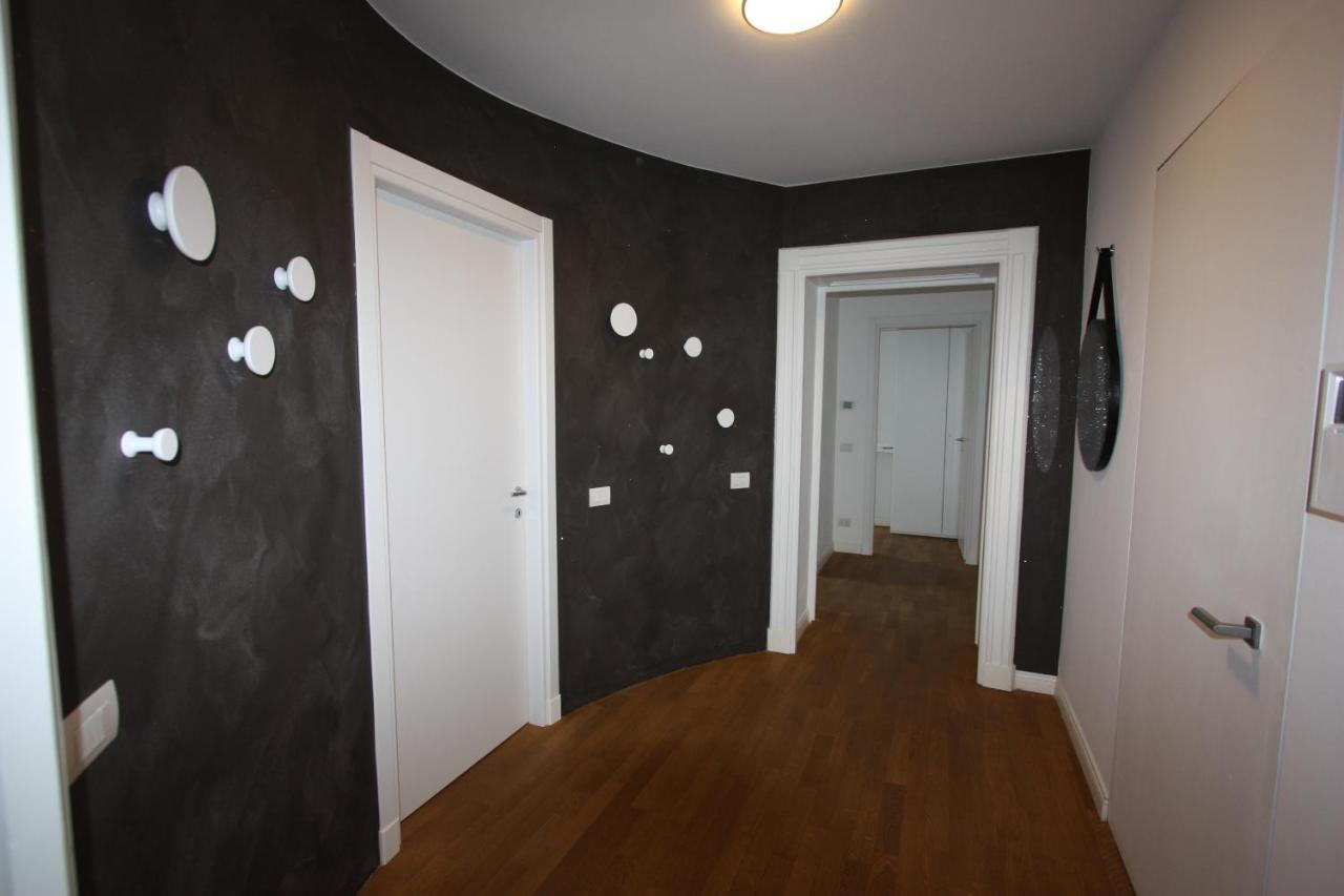 Palazzo Della Torre Elegant Apartment In Como Exterior photo